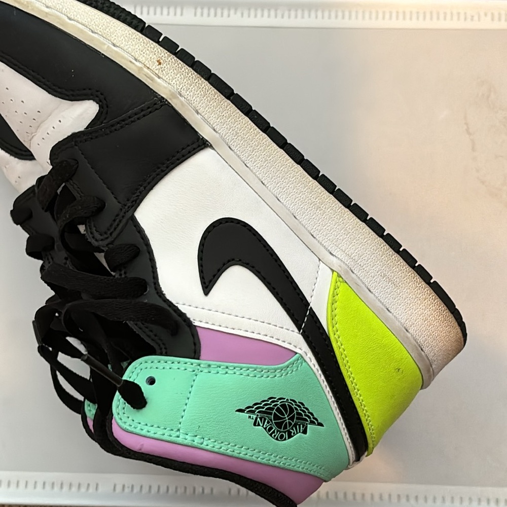 Jordan 1’s - Picture 4 of 4
